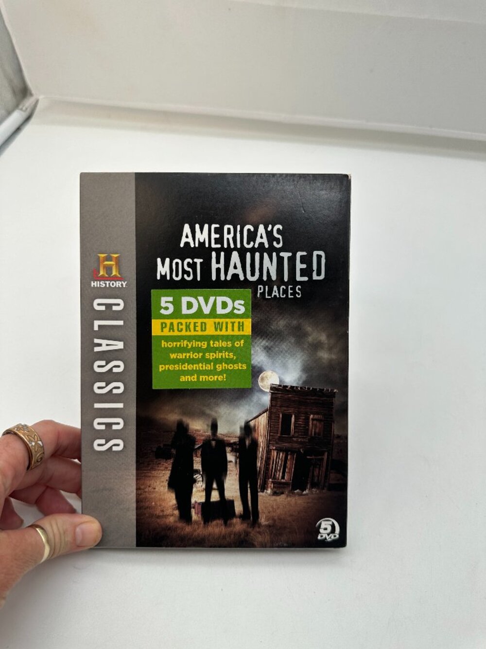 NWT New History Classics America's Most Haunted Places 5 DVDs Movies Case Sealed